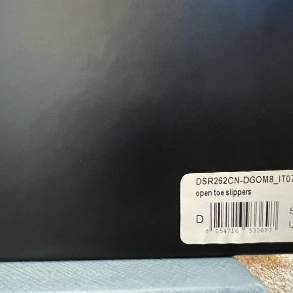Versace all black brand new slippers. - Picture 11 of 11